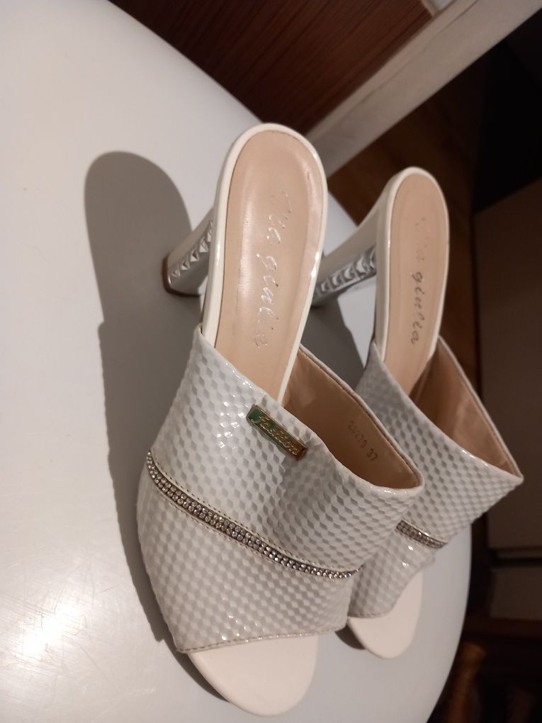 Klapki na obcasie r 37 Ula Giulia, Wysokość obcasa z platformą 8,5 cm
