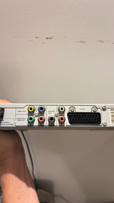 DVD marca Philips modelo DVP3005