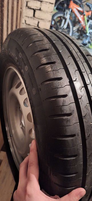 Continental 185/70/R14 opona z felgą 4x100