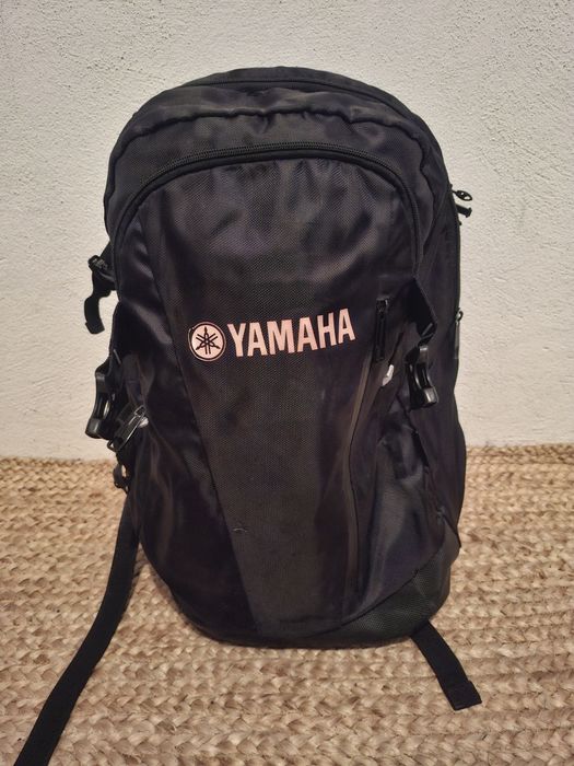 Mochila Yamaha preta
