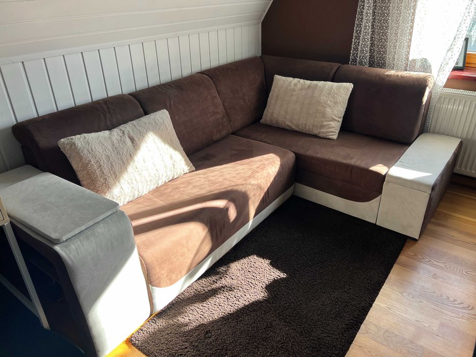 BRW – narożnik z funkcją spania 140×200 + 2 pojemniki, brąz/szary