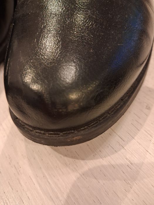 Eleganckie buty chłopięce
