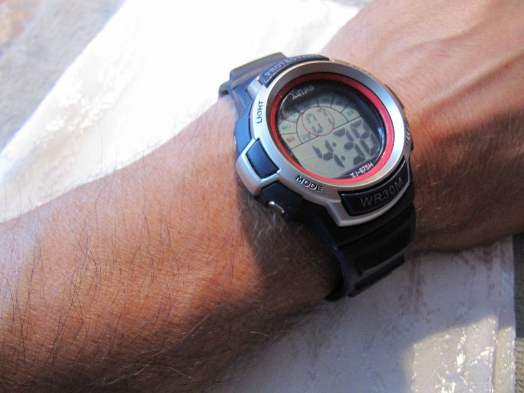 Часы электронные Xinjia новые, спортивные, водозащита WR-30, коробка,