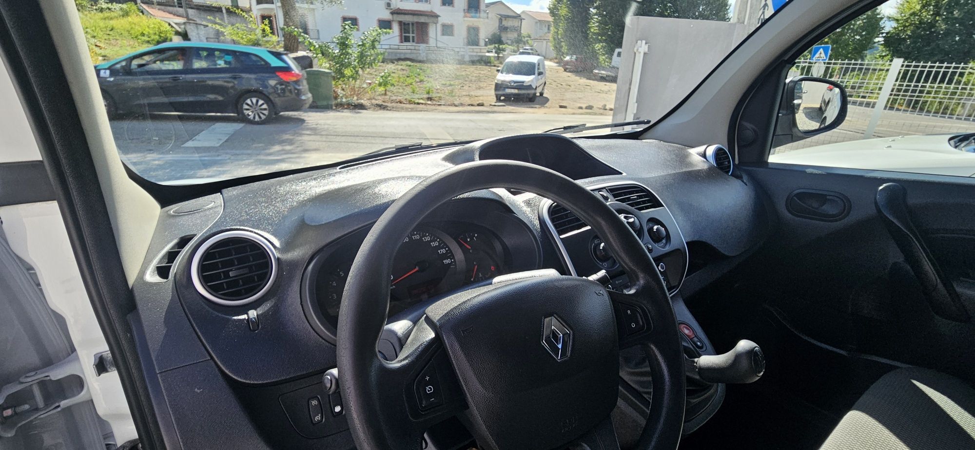 Renault kangoo 1.5 dci 140€/mês