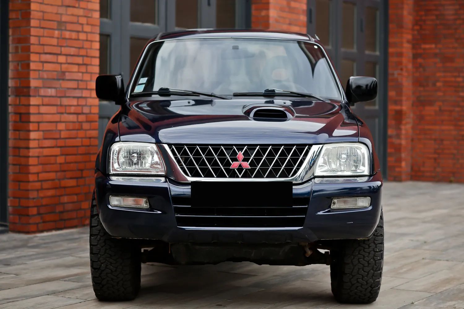 Mitsubishi L200 2.5D 133PS 4x4 KLIMA REDUKTOR bezwypadek alu hak serwis 1właść Francja