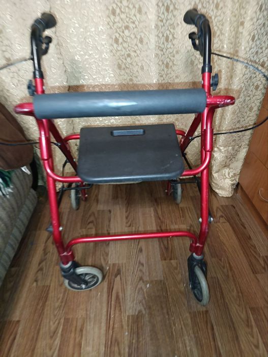 Ходунки для дорослих