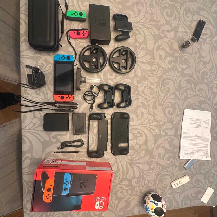 Nintendo Switch – Como Nova | Com Caixa + Kit acessórios (Carcavelos)