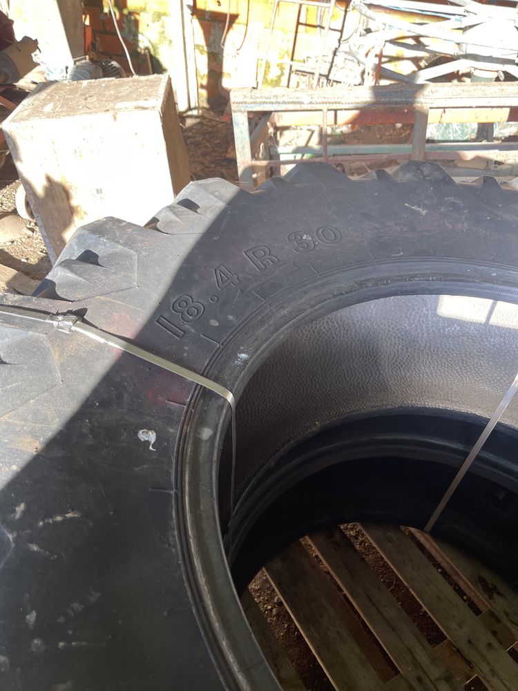 Pneus trator 18.4 r30