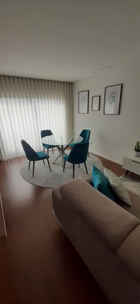 Mesa jantar e 6 cadeiras