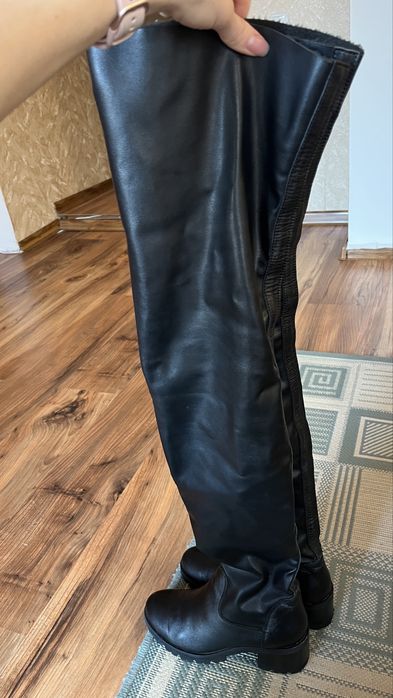 Ботфорди чорні шкіряні