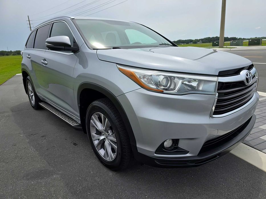 Toyota Highlander      2015