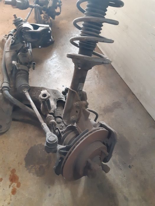 Peças usadas mazda 323