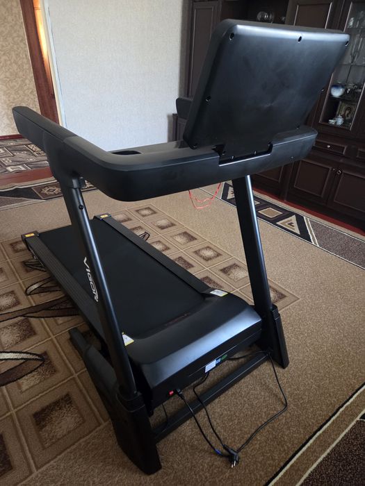 Бігова доріжка на 150 кг. Vigor XPL1200.