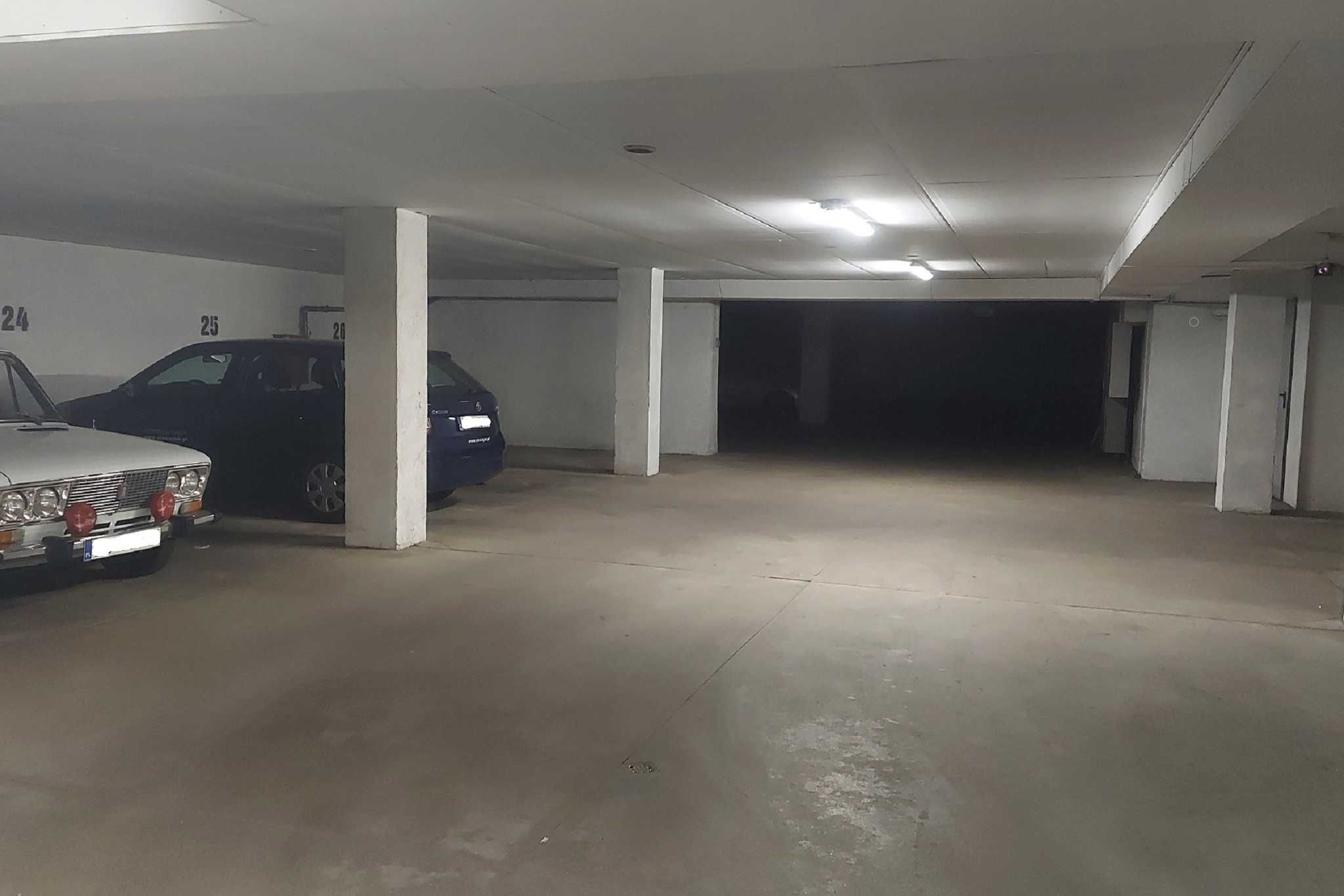 Noclegi apartament Jelenia Góra w samym centrum, garaż, winda