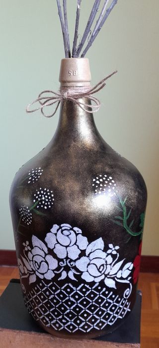 Garrafão pintado à mão