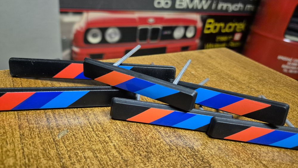 BMW E24 E28 E30 M3 Klamra Oparcia Kanapy Mtechnik Emblemat Wpinka Oryg