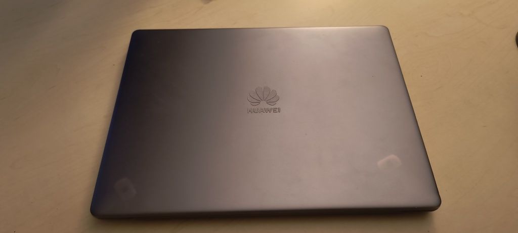 Huawei MateBook 13 WRT-W19 i5/8GB/1TB nowa bateria i dysk
