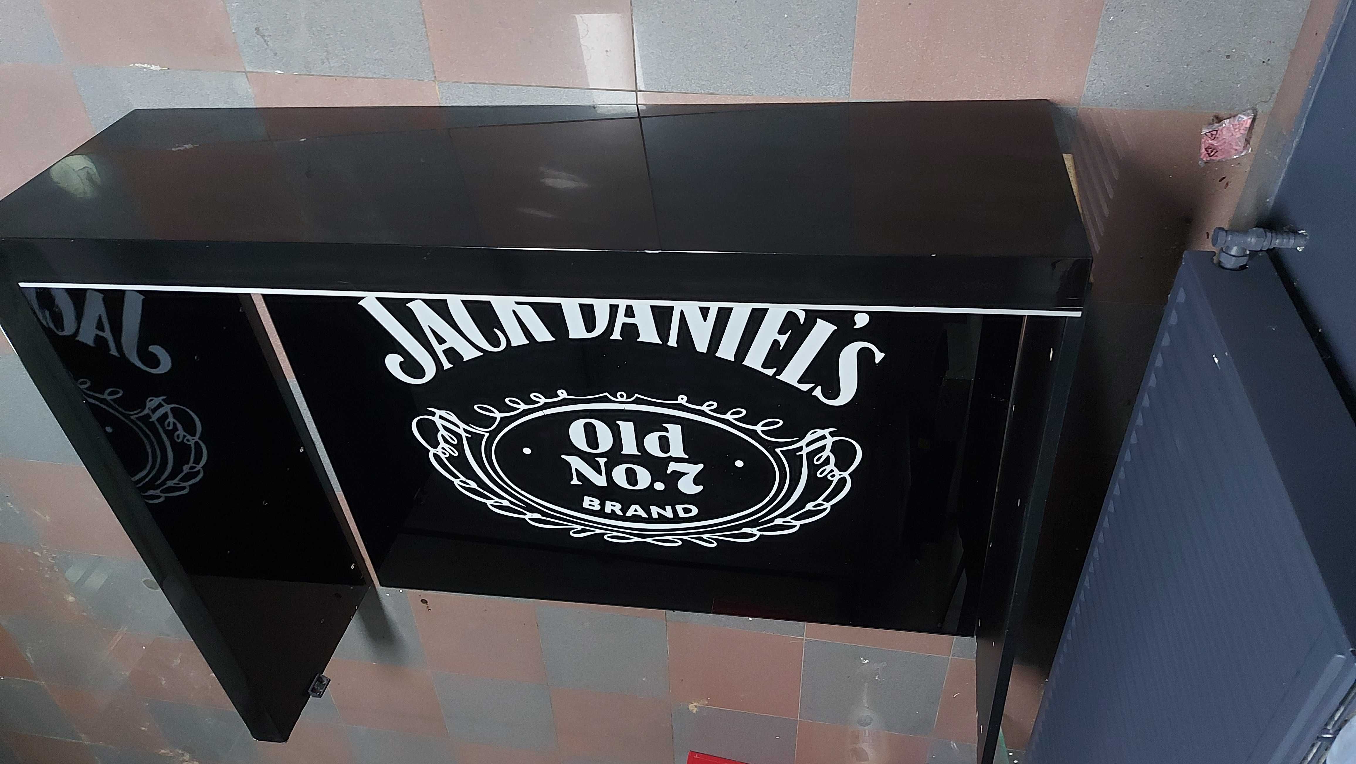 Bar Jack Daniels stolik barowy witryna szklana led szyld barek
