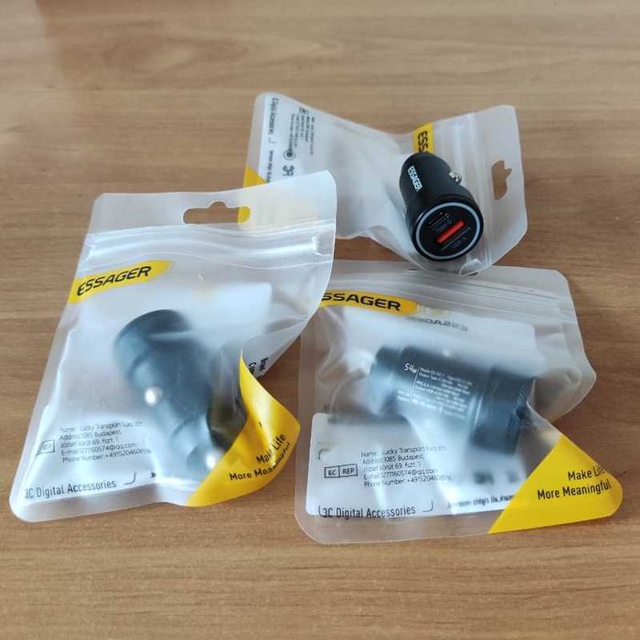 Ładowarka Samochodowa 54W Essager z USB A+C Czarna z Podświetleniem