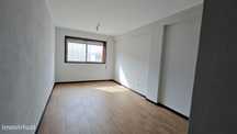 Escritório / 20m2 / Rua Brito Capelo/ Centro/ Matosinhos