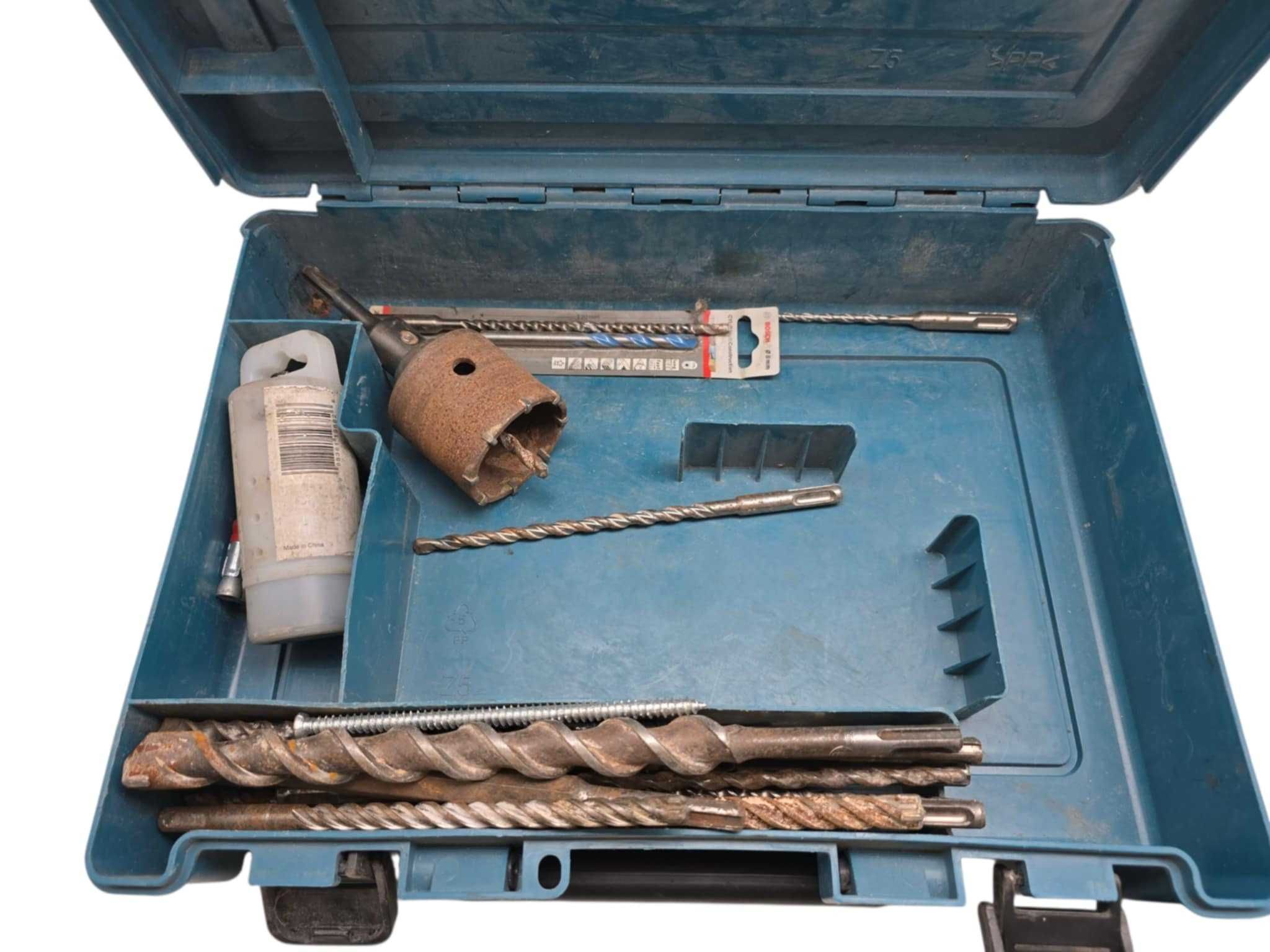 Młotowiertarka Makita HR 2470 SDS Plus + wiertła