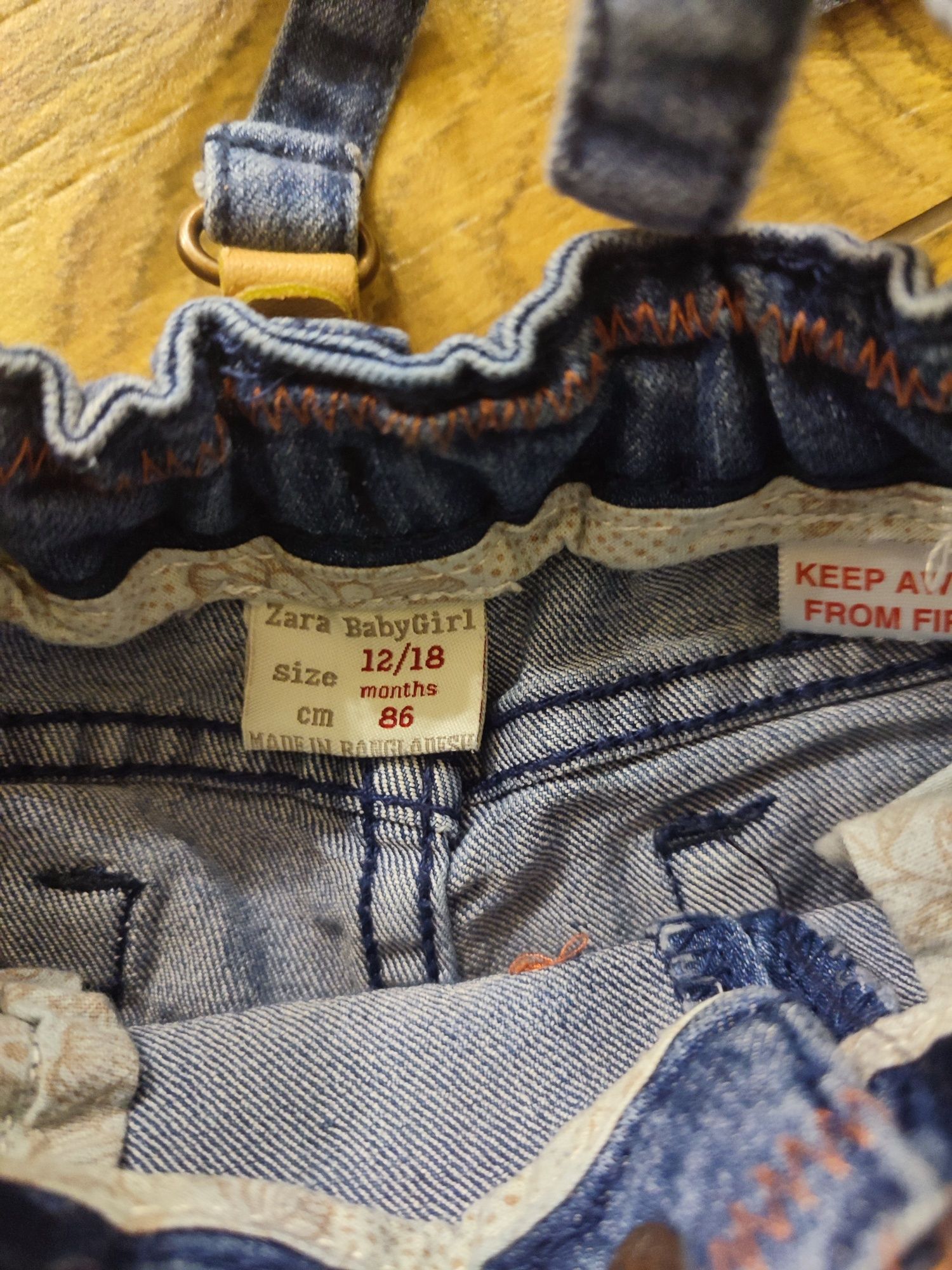 Spodnie jeansowe szelki rozmiar 86 Zara Girl