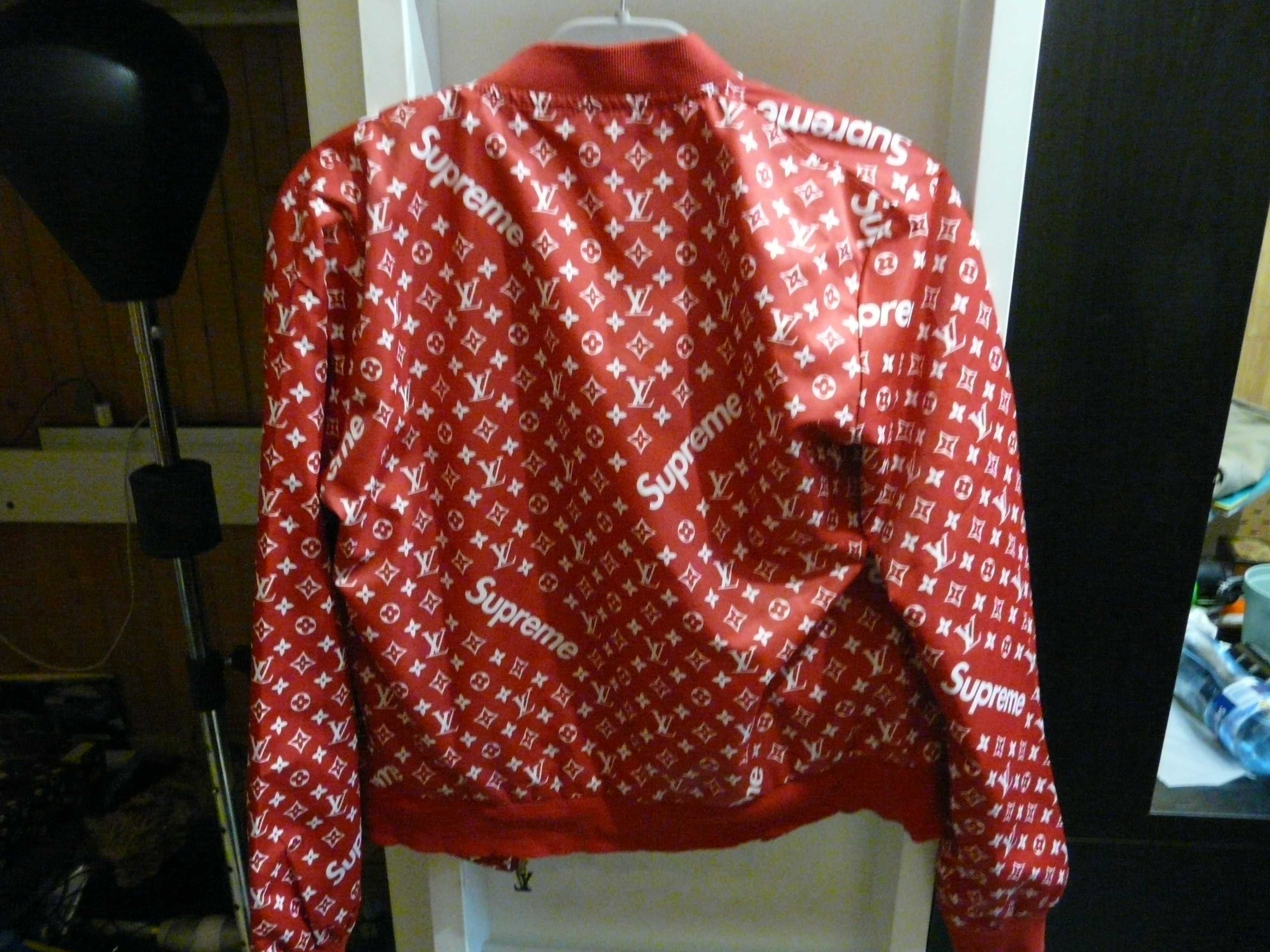 Luis Vuitton x supreme bomberka