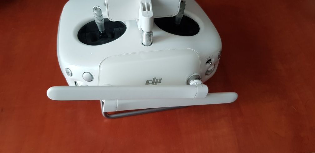 Pilot kontroler dji phantom 3