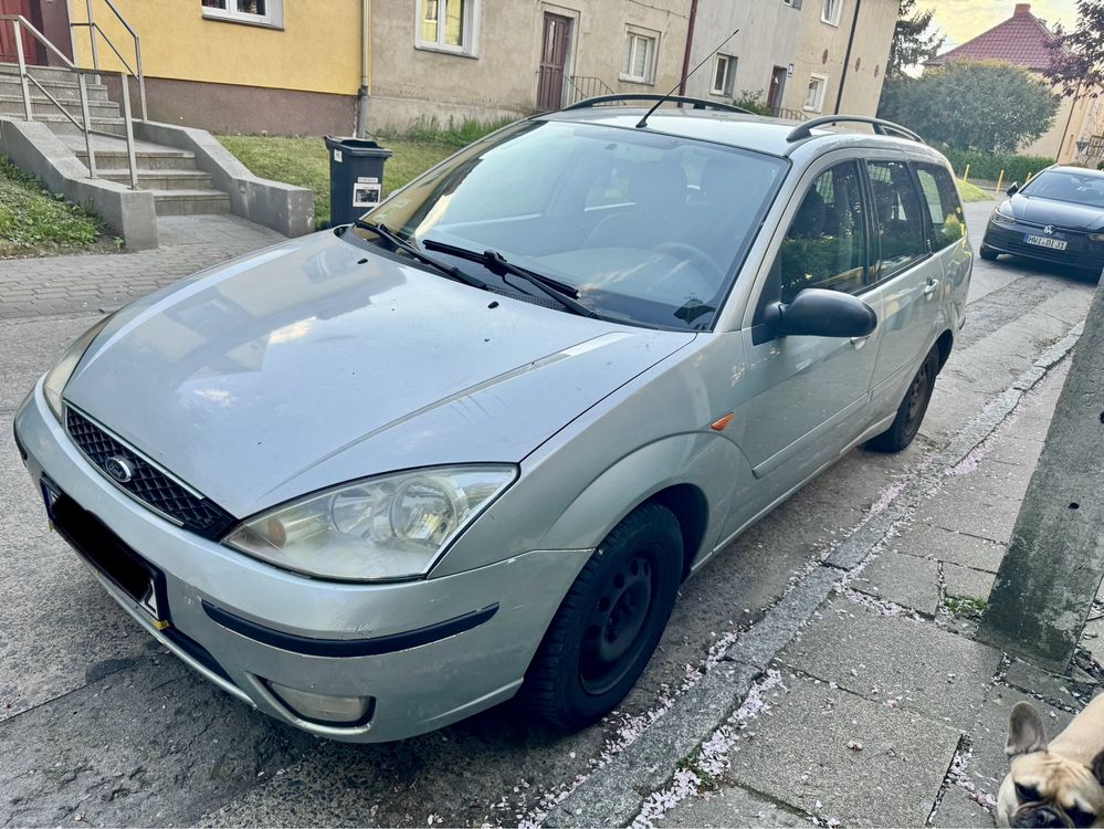 Ford Focus Kombi GHIA 1.6 beznyna do jazdy