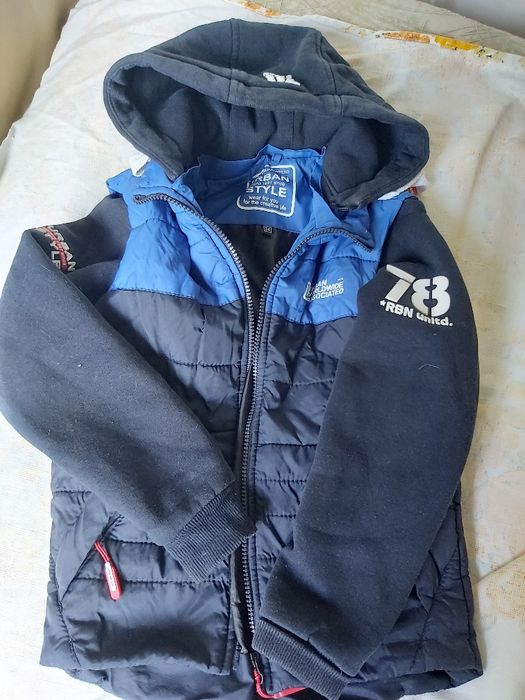 Курточка-жилетка 122р