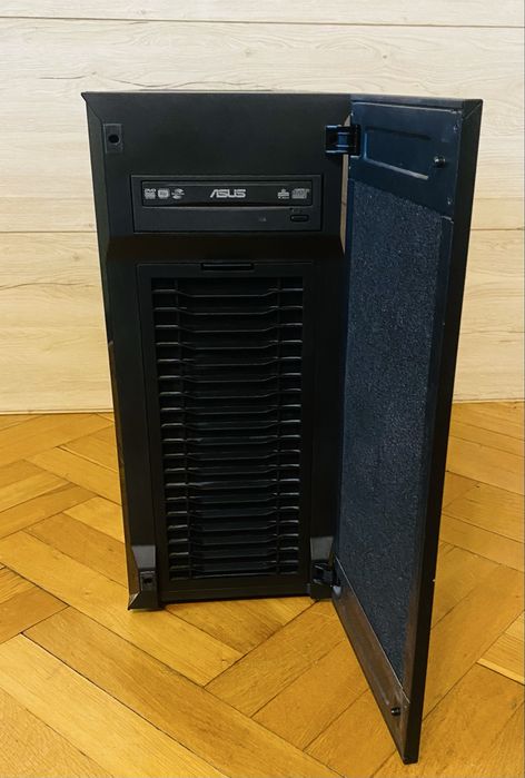 Komputer Gigabyte Gaming Z390, Intel i9, 16GB, 1.2TB, GTX 1080Ti