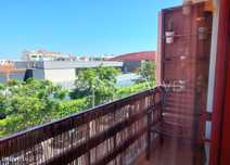 Apartamento T2 com varandas e excelente exposição solar.