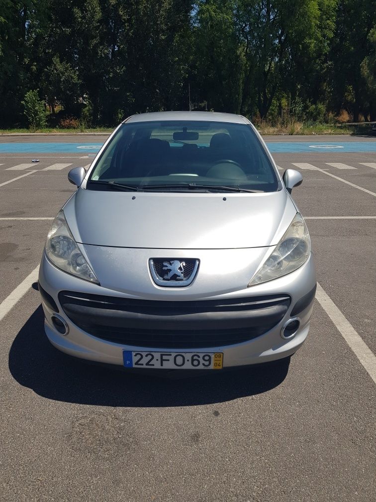 Peugeo 207 - 1.4 gasolina - 2008