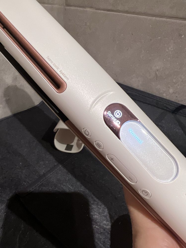 Prostownica do wlosów Philips SenseIQ BHS830