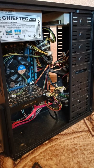 Продається комп'ютер:і5-3470, GTX 660 2gb, ОЗУ 4gb, HDD 500 SSD 120 gb