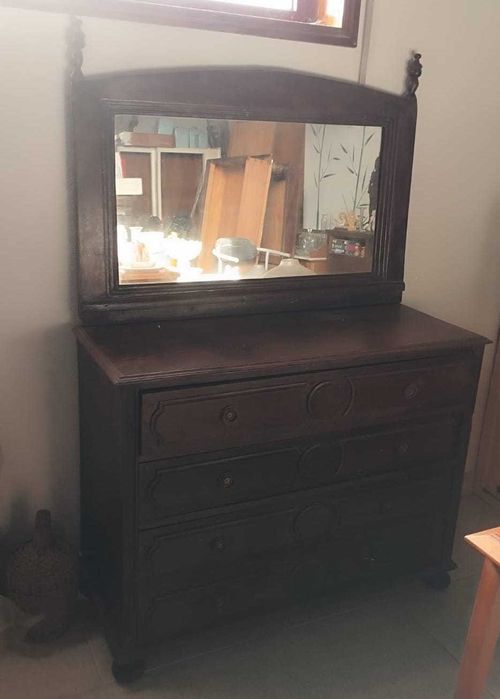 Cómoda madeira maciça com espelho