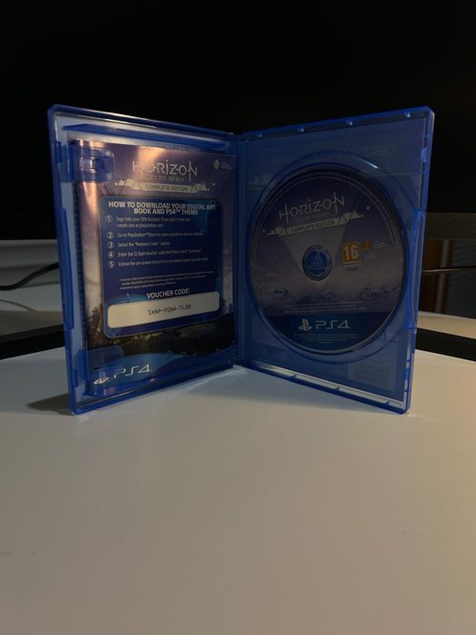 Horizon: Zero Dawn – Complete Edition – PS4 (PlayStation Hits)