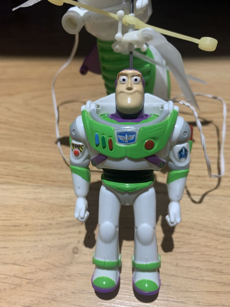 Toy Story Figurka Latający Buzz Astral dron