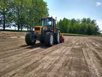 Podsiew traw użytków zielonych łąki i boisk piłkarskich siewnik Vredo