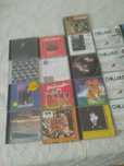 Vendo varios cds em bom estado.