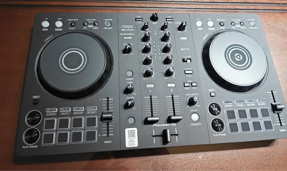 Пульт диджейский DDJ FLX 4 + сумка