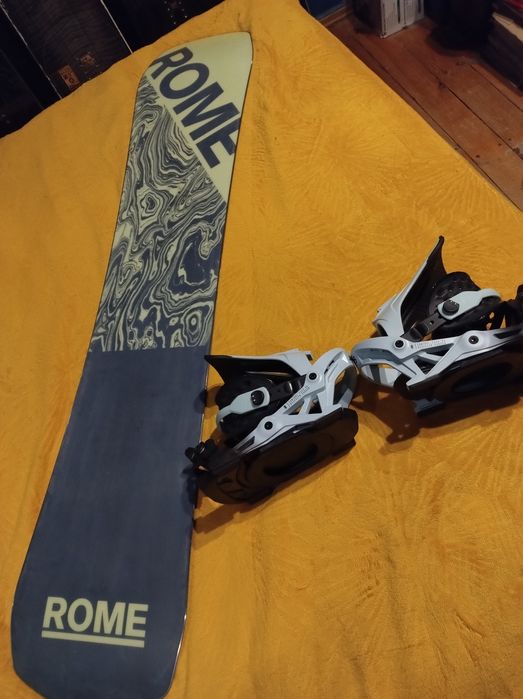 Zestaw Snowboard Rome Ravine 155 cm + Wiązania Jones Mercury M 40-43