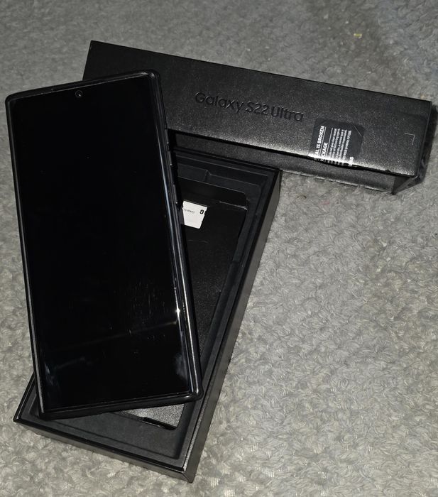 Samsung Galaxy S22 Ultra 256 GB / 12 GB RAM