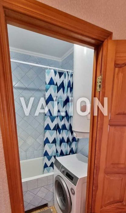 Продам 3-ком.квартиру,возле метро Оболонь, ул. Иорданская 11Д