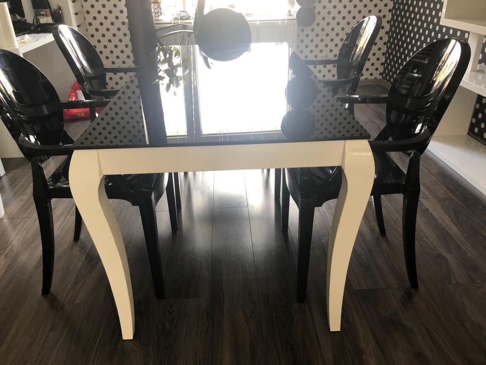 Stół do salonu jadalni  6/8 osbowy