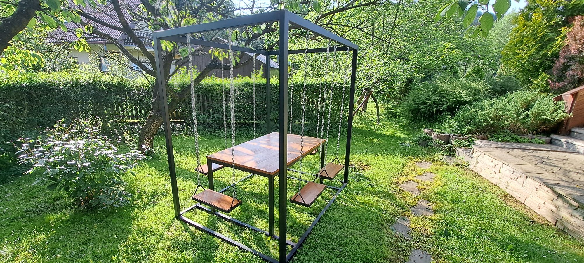 Swing table - meble ogrodowe