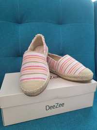 Buty. Różowe espadryle DeeZee