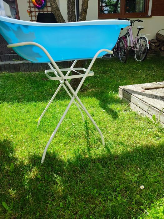 Wanienka ze stojakiem.