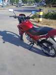 Honda Nx 400 bem estimada