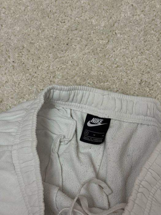 Штани від Nike